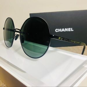NEW Authentic CHANEL Sunglasses CH 4269 c. 101/3H Black w/ Green Sequins